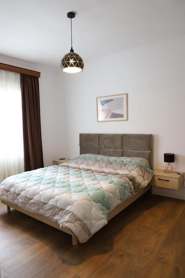 Daniel City Center Apartment Берат Экстерьер фото
