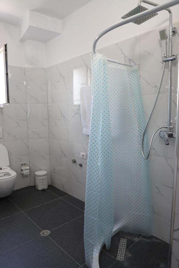 Daniel City Center Apartment Берат Экстерьер фото