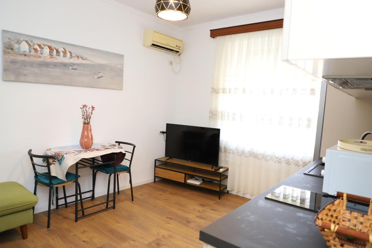 Daniel City Center Apartment Берат Экстерьер фото